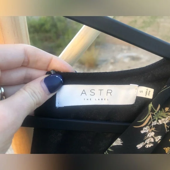 ASTR the label bohemian maxi black yellow floral long sleeve dress - Picture 8 of 14